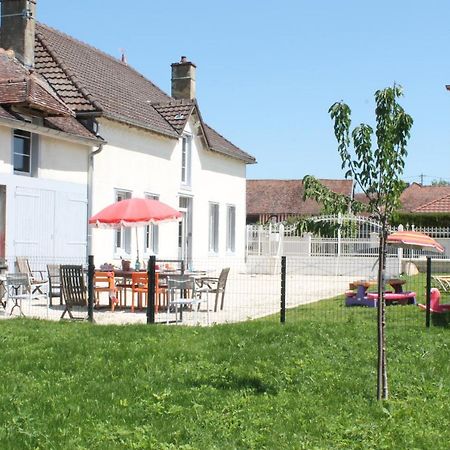 הוילה Villechétif La Ferme De Mon Enfance מראה חיצוני תמונה